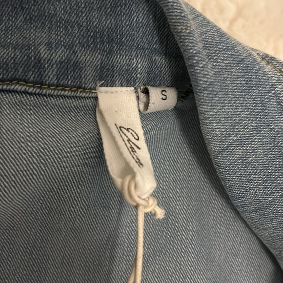 Elan Denim Belted Puff Sleeve Dress - Picture 12 of 13